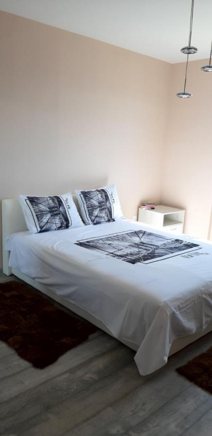 Lux Apartman Cacak Exterior photo